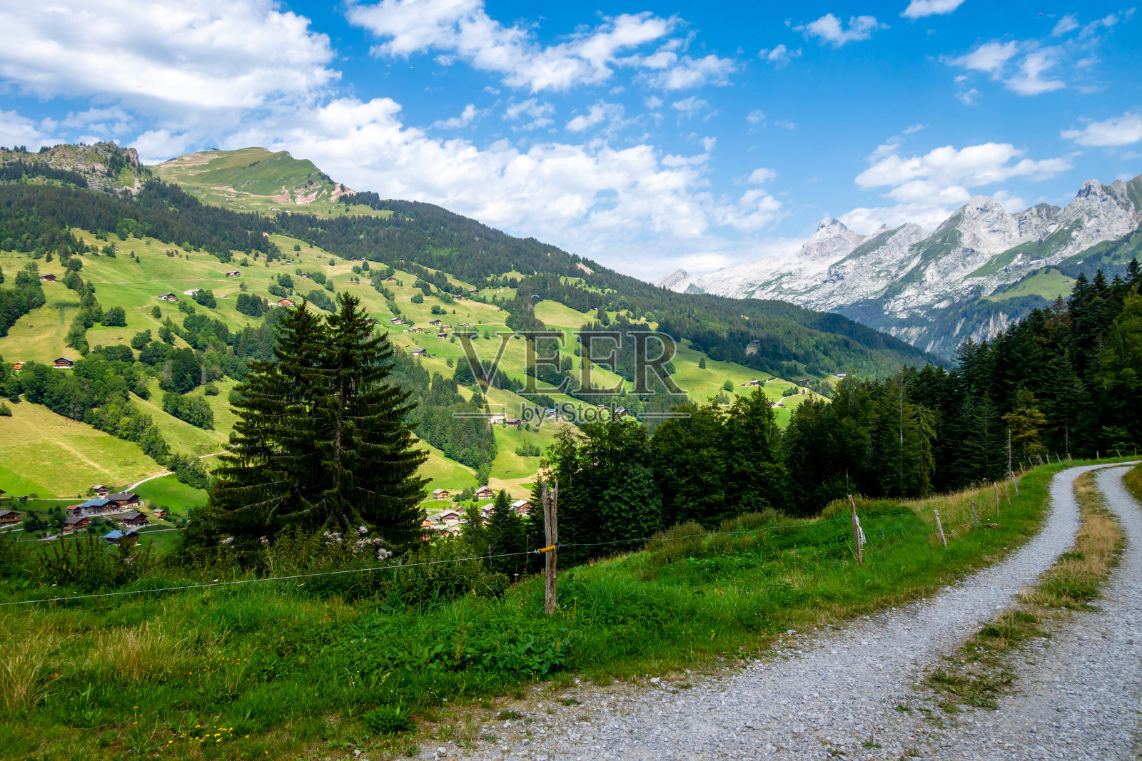 法国grande - bornand的山景照片摄影图片