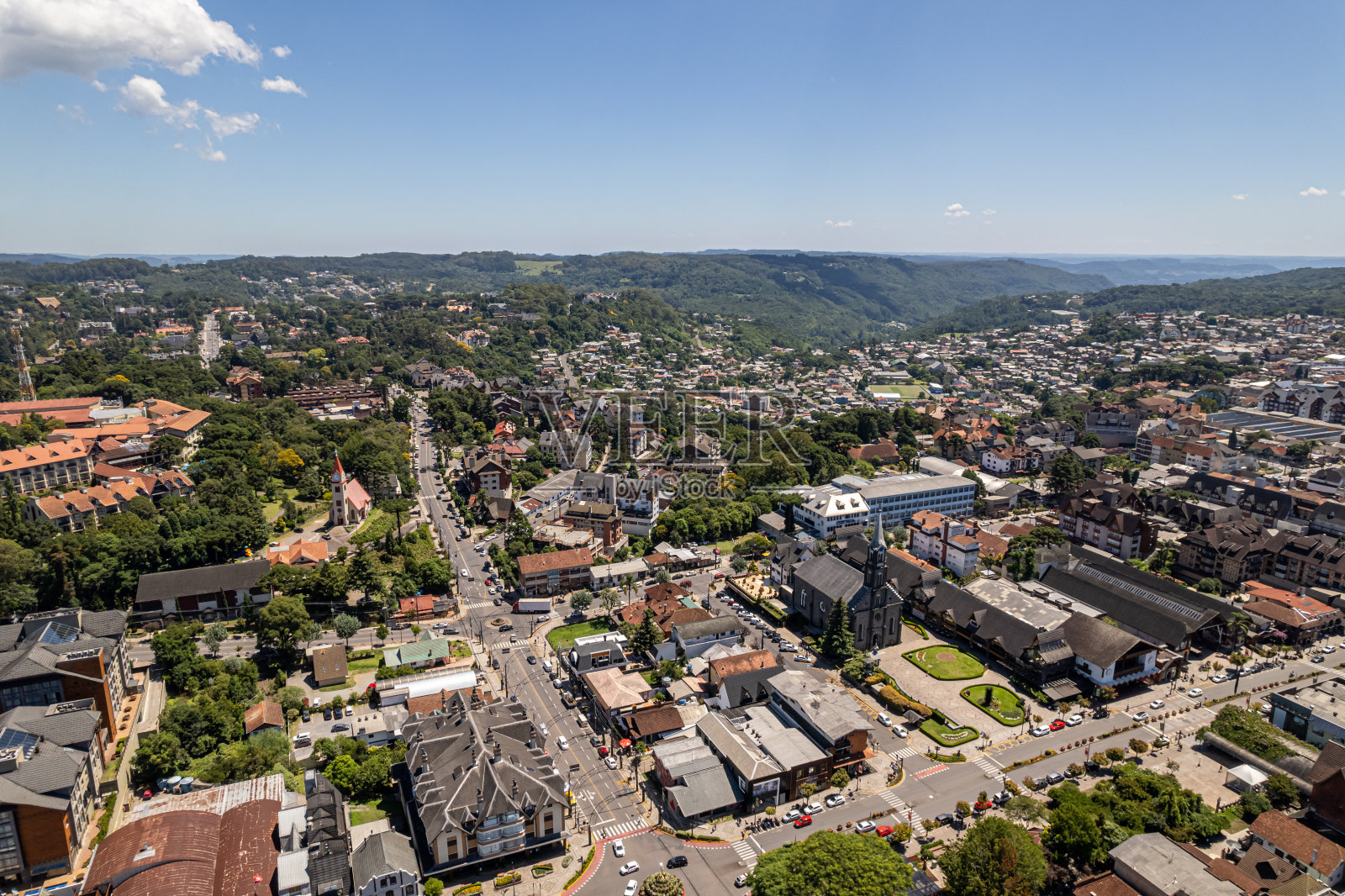巴西南部里约热内卢Grande do Sul, Gramado的鸟瞰图。巴西南部著名的旅游城市。照片摄影图片