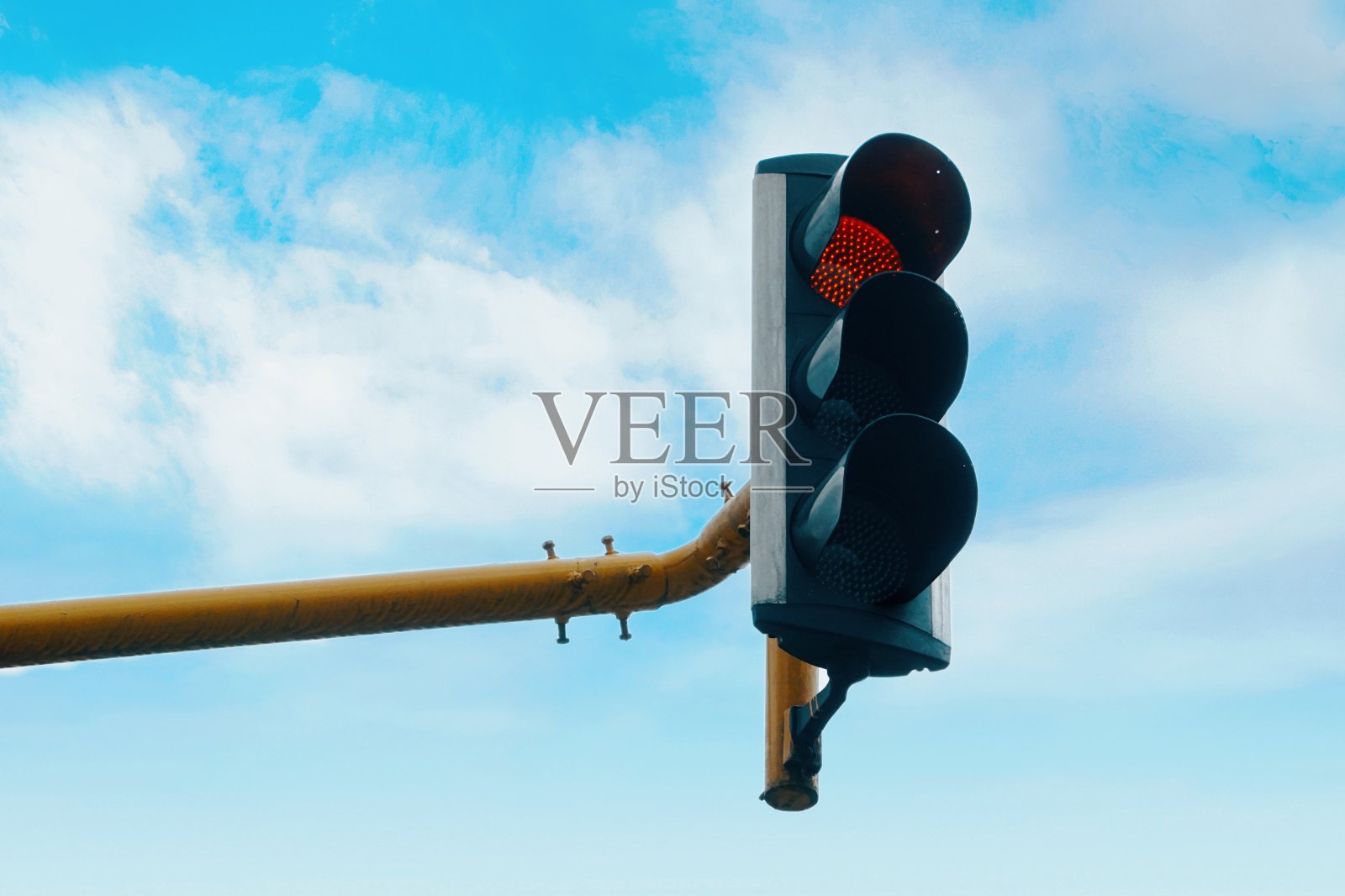 红绿灯是红色的照片摄影图片