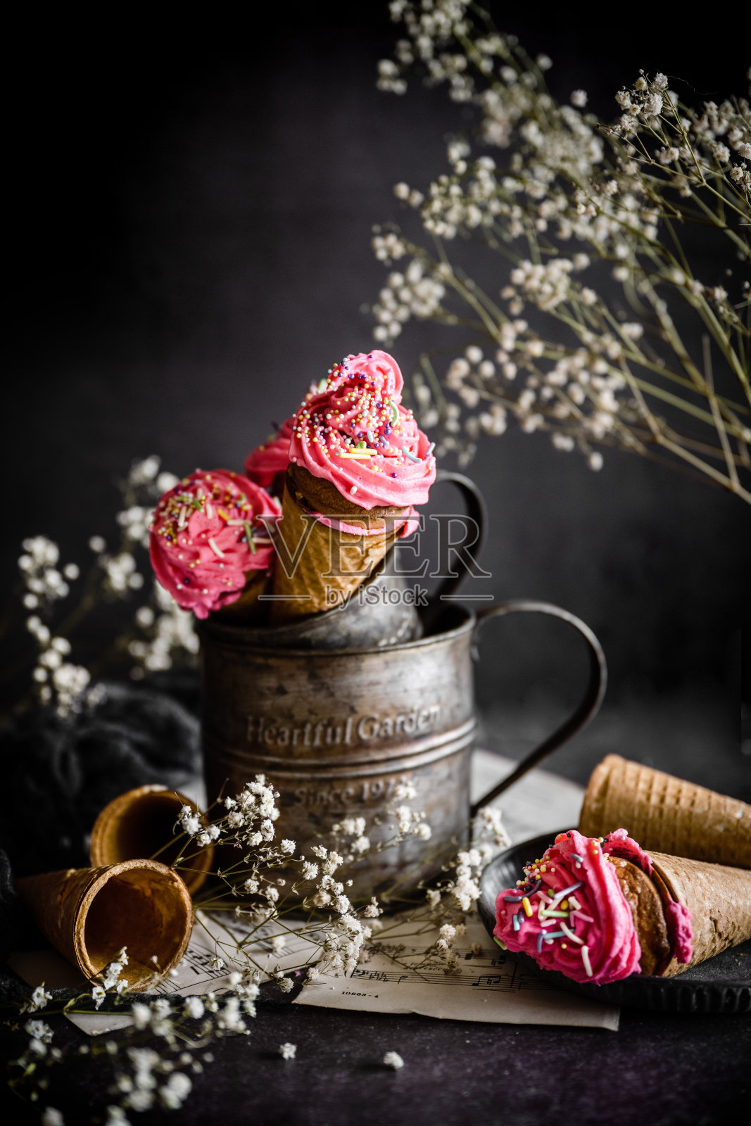 冰淇淋蛋糕照片摄影图片