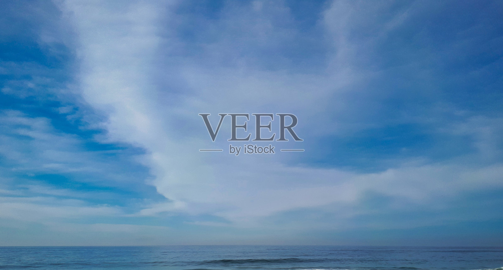 蓝色的天空照片摄影图片