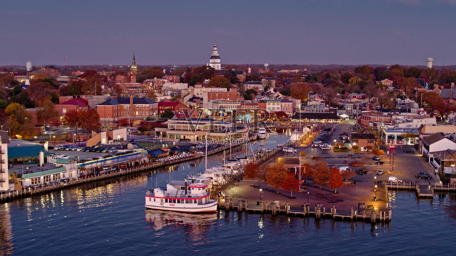 安纳波利斯海滨日出前-空中照片摄影图片