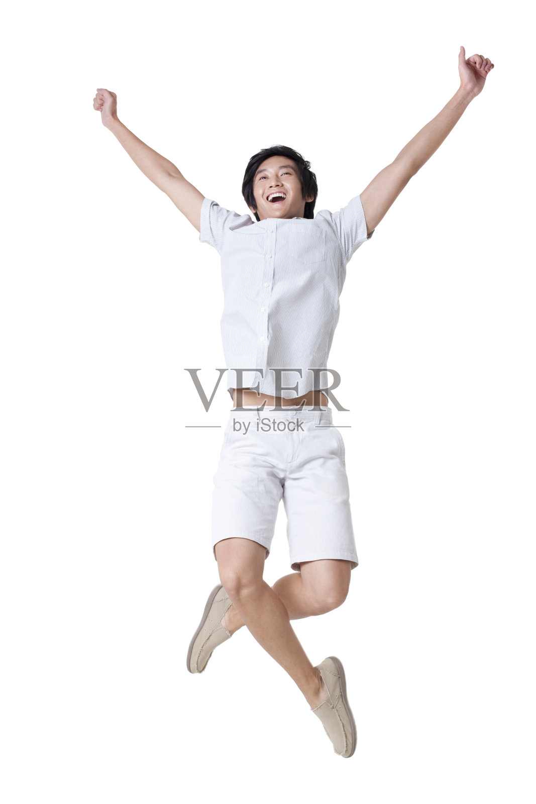 青年男子跳跃照片摄影图片