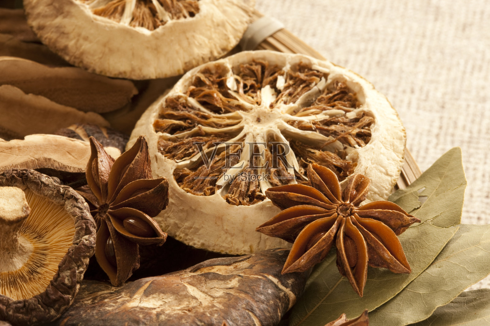 炖肉香料特写照片摄影图片