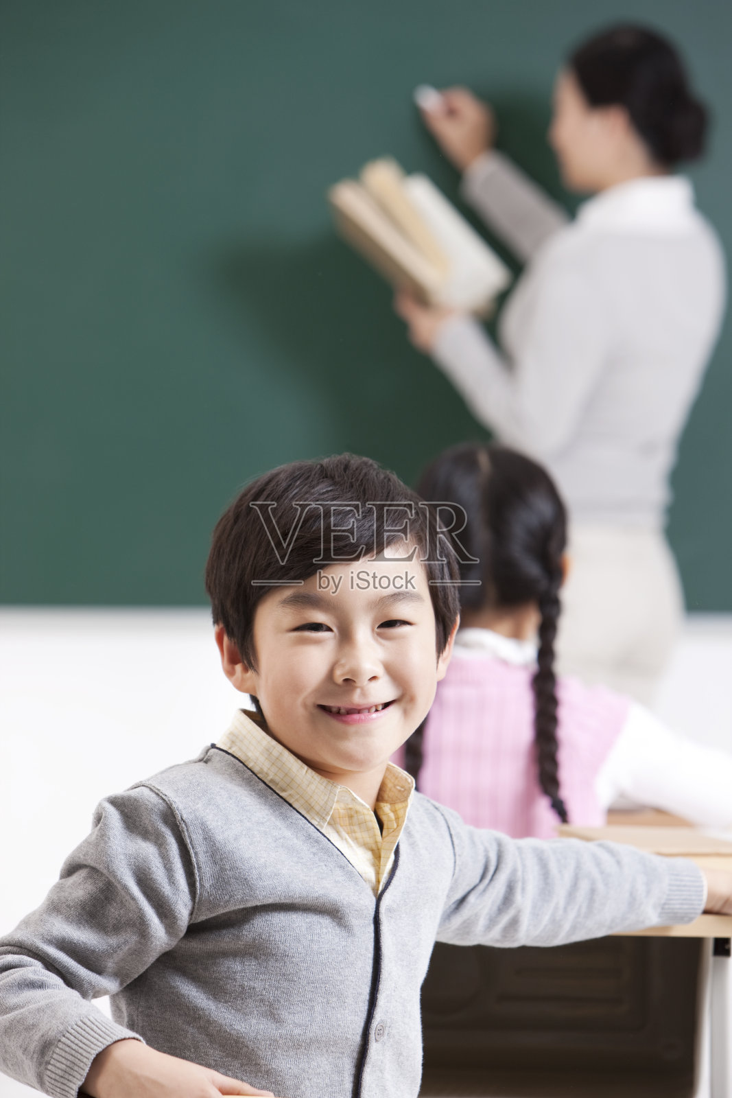 小学生上课照片摄影图片