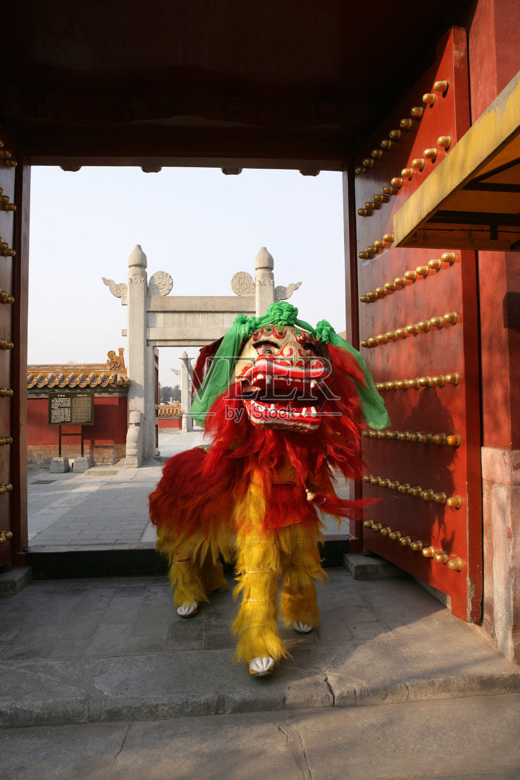 中国天坛舞狮照片摄影图片