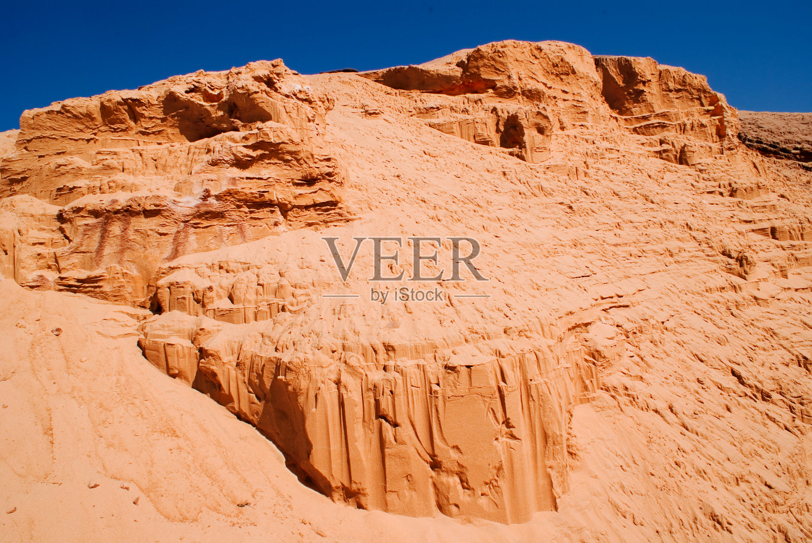 红色的石头照片摄影图片