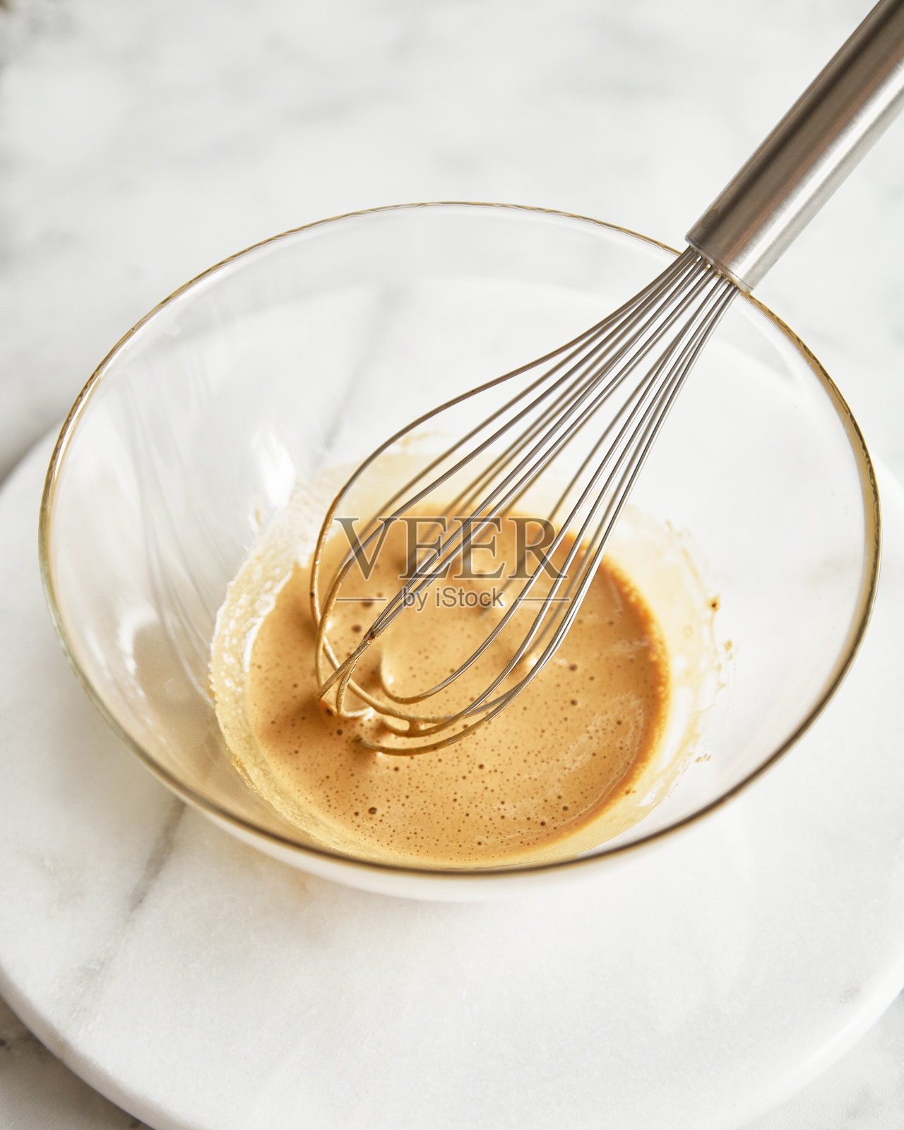 使dalgona咖啡照片摄影图片