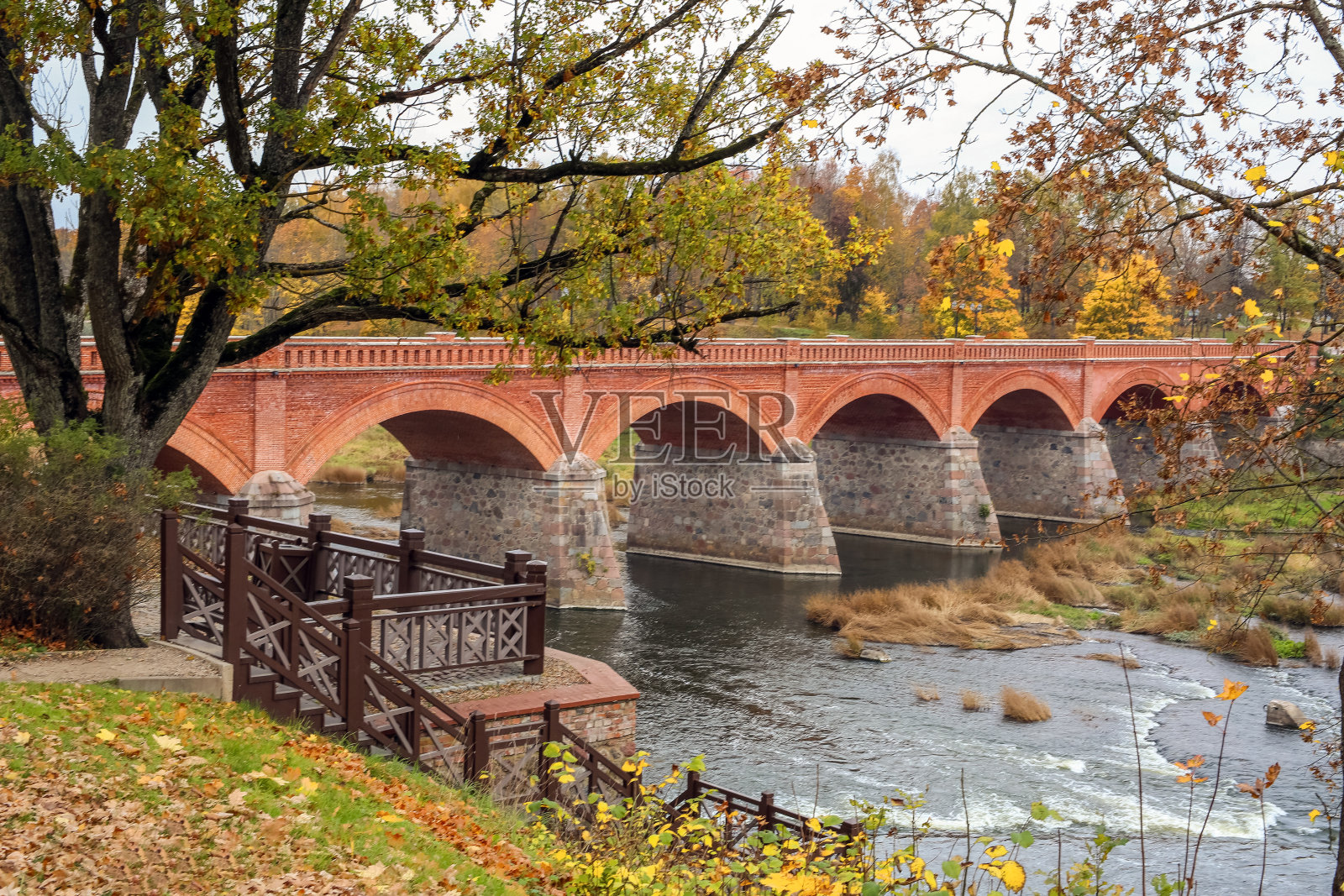 镇Kuldiga,拉脱维亚照片摄影图片