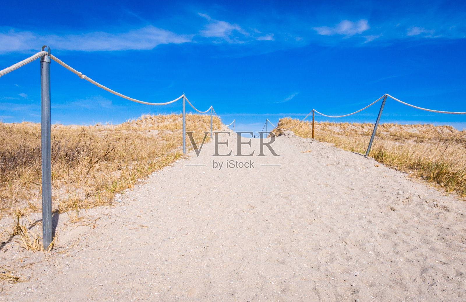 通往海滩的人行道照片摄影图片