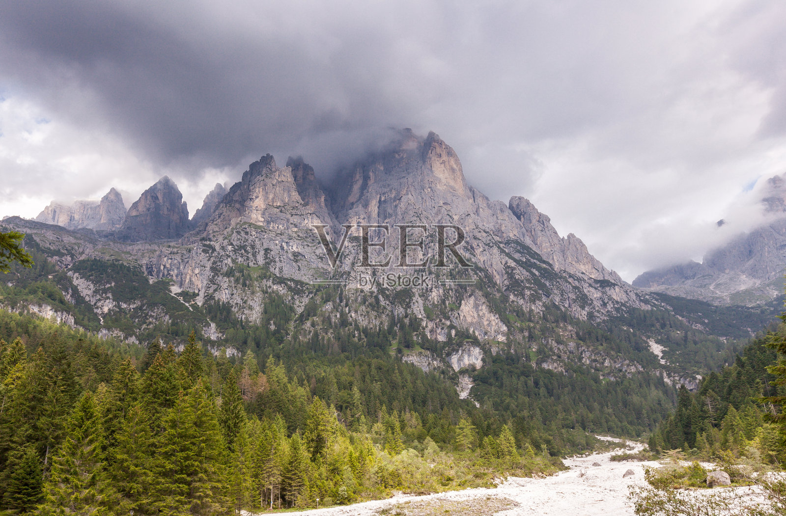 瓦尔卡纳利照片摄影图片