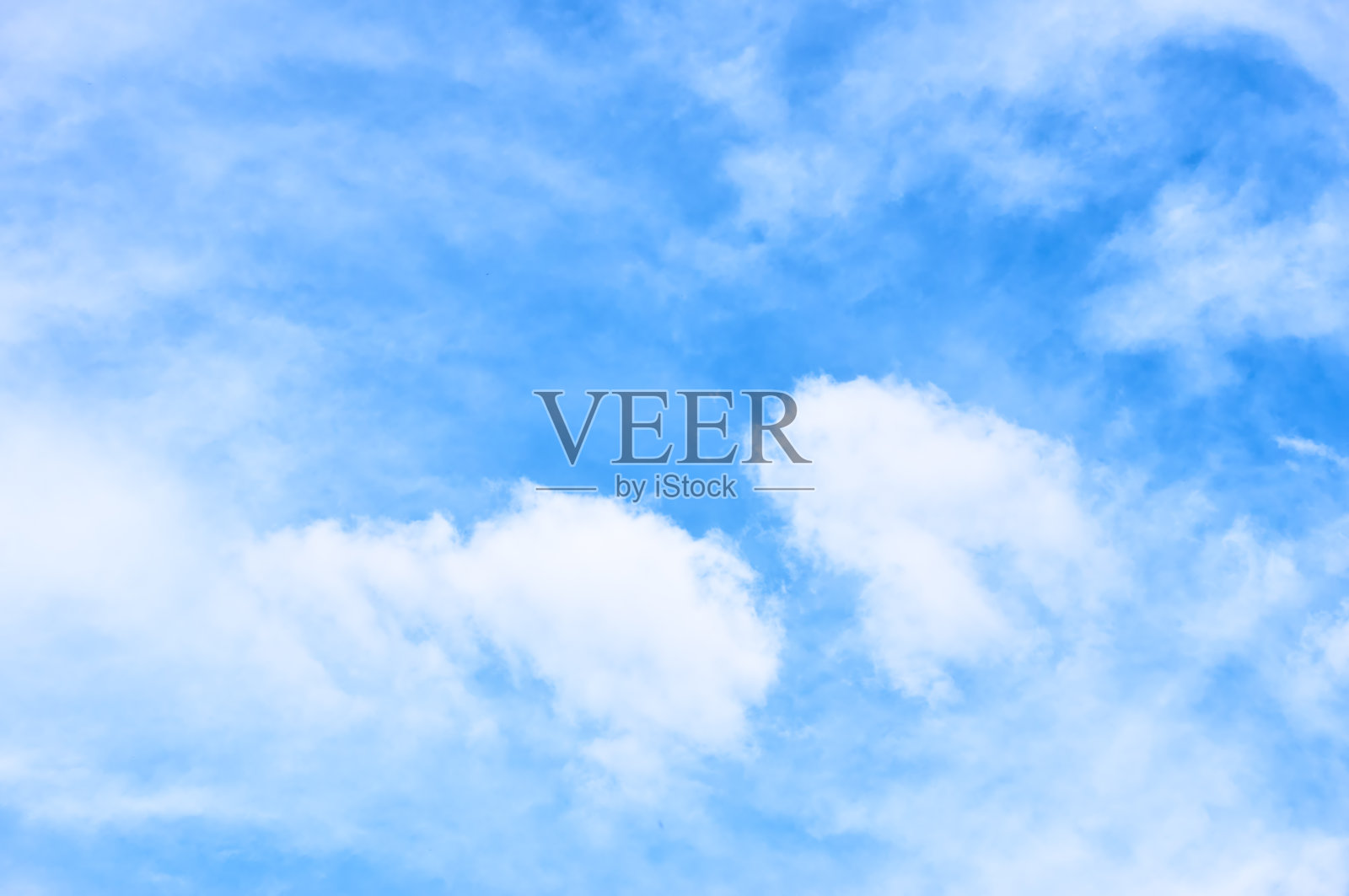 蓝色的天空和云彩的背景照片摄影图片