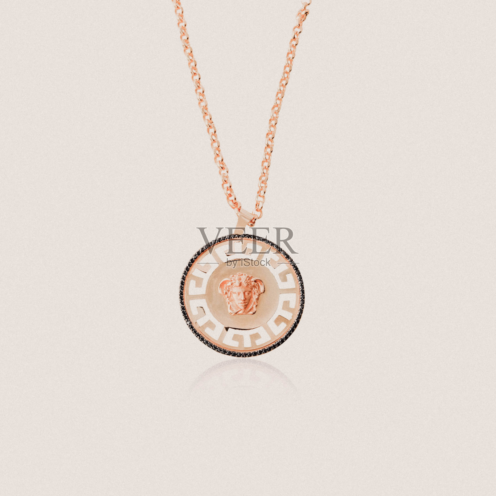 豪华黄金和钻石首饰照片摄影图片