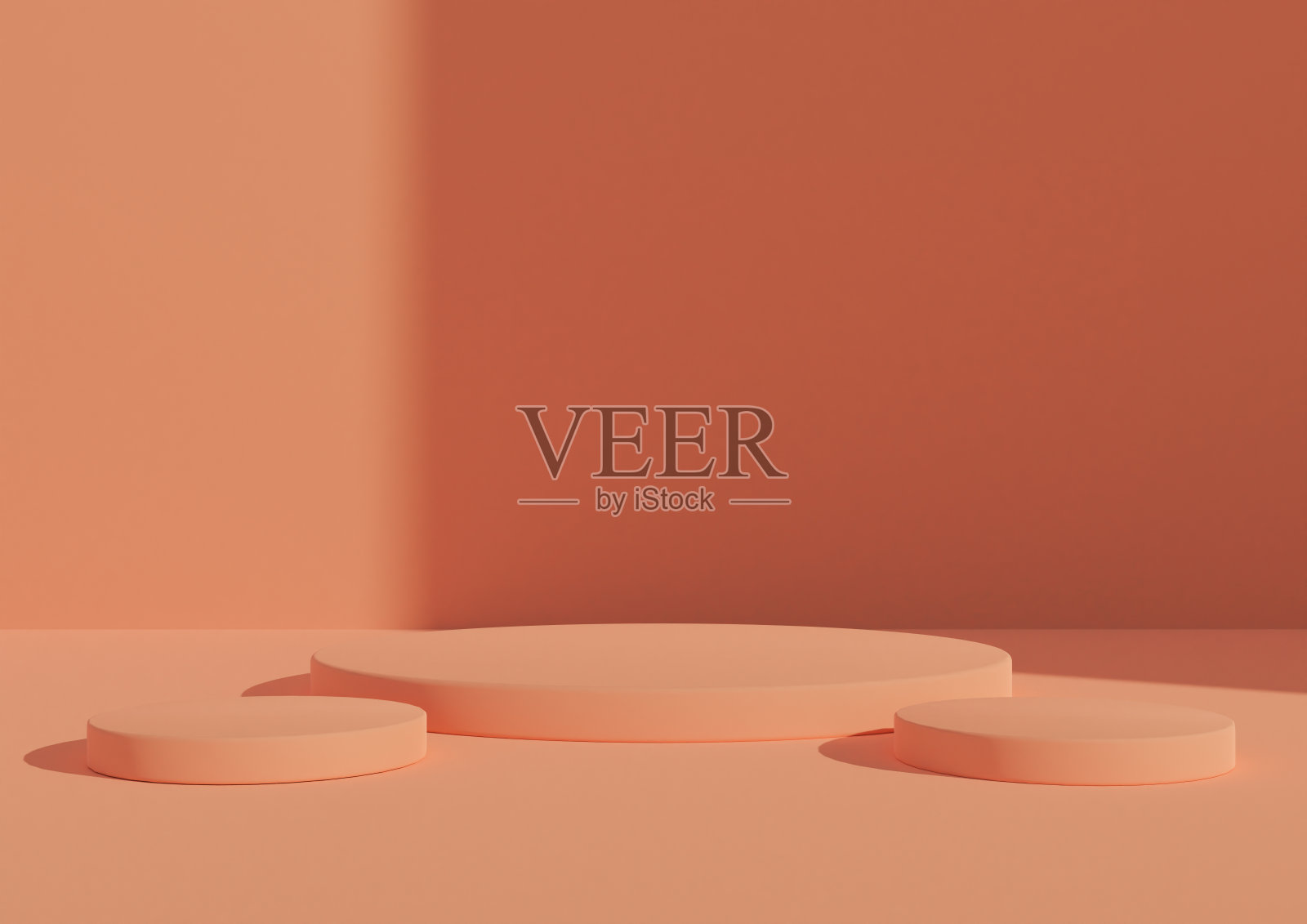 产品展示的三维渲染与三个平台或支架。简单,最小的淡粉色组合与窗户光从右边来。适用于化妆品照片摄影图片