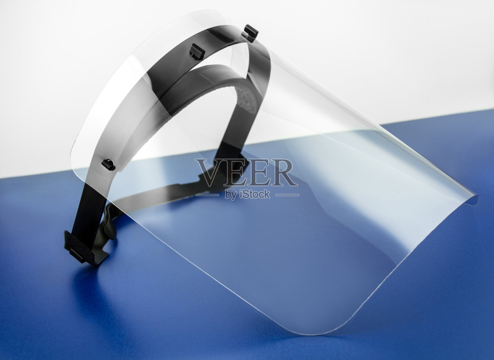 1防护屏,蓝色背景照片摄影图片