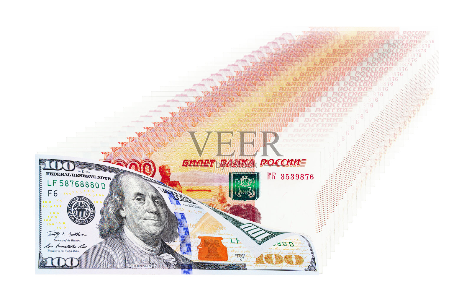 100美元钞票和消失的俄罗斯5000张钞票作为俄罗斯货币贬值的概念照片摄影图片