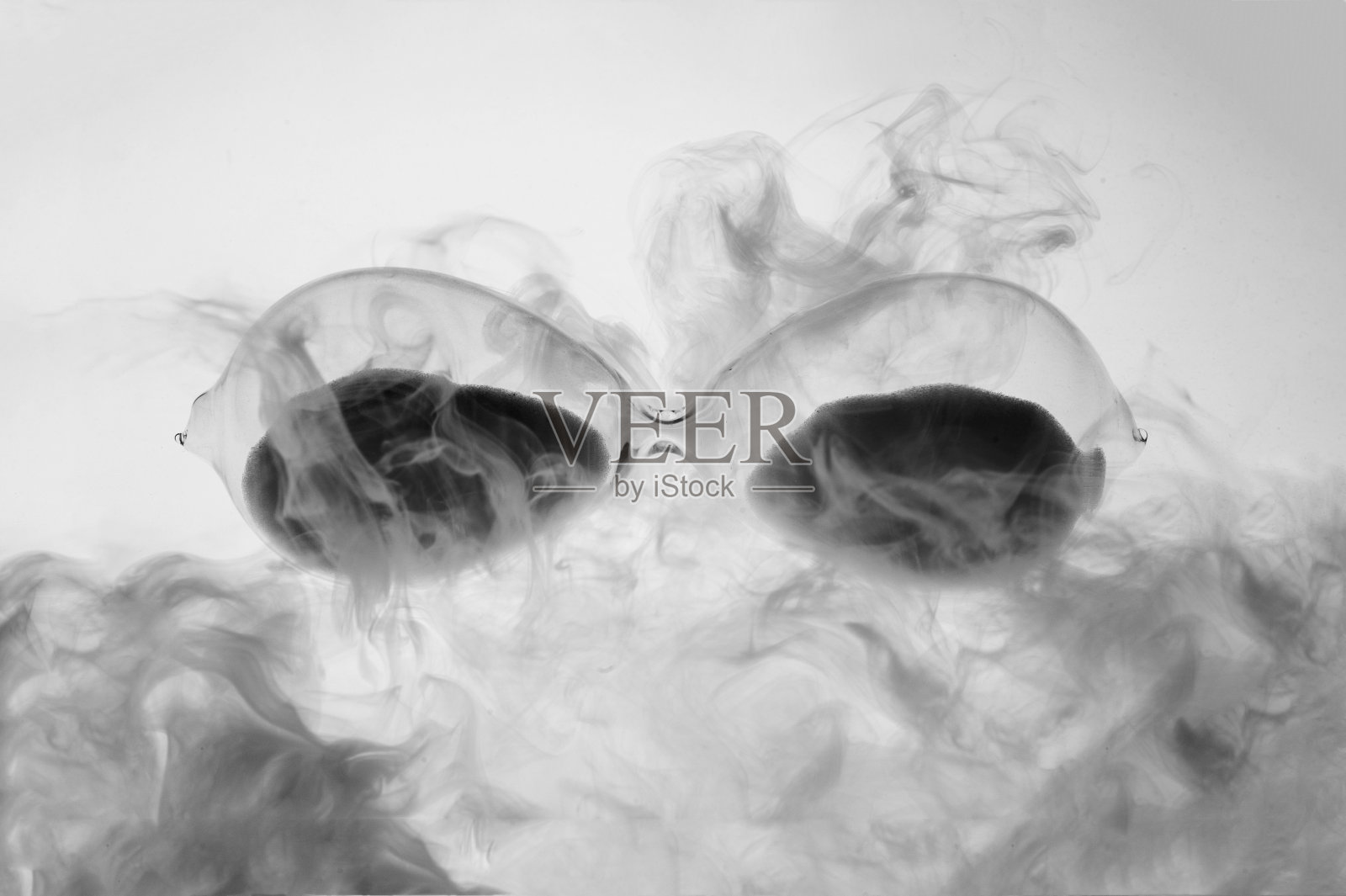 浮动沙漏烟照片摄影图片