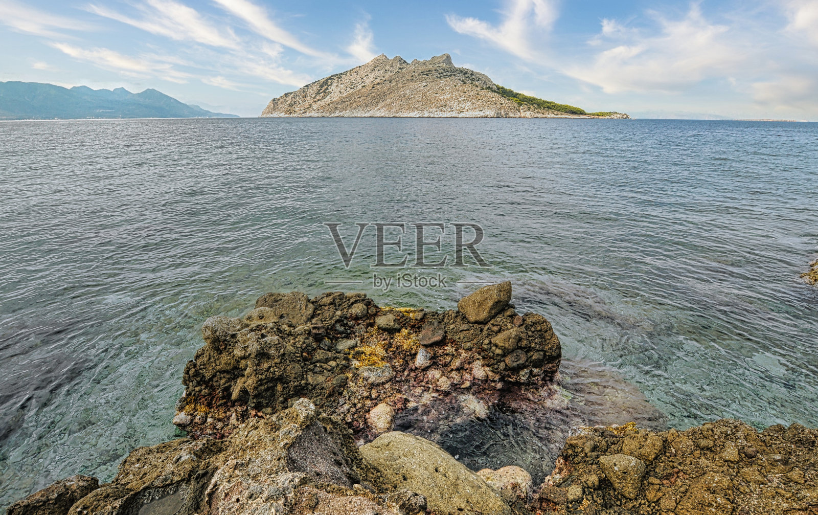 希腊埃伊纳岛的莫尼岛照片摄影图片