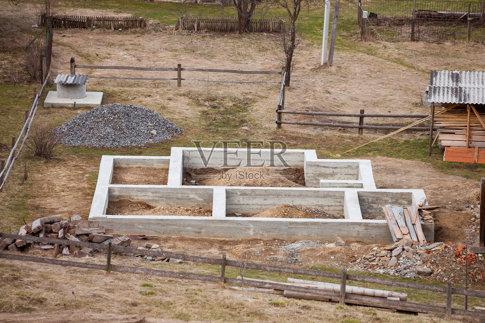 房屋建设的基础工作。私人住宅建设照片摄影图片