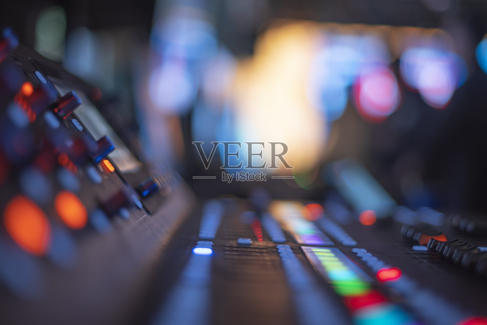 隔音板。在线流媒体照片摄影图片