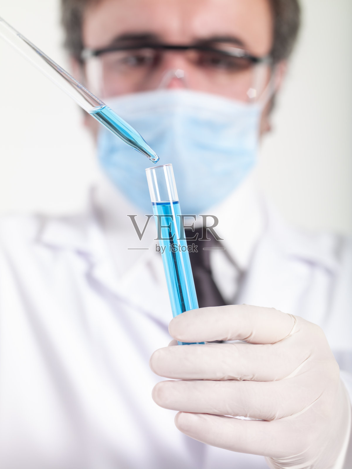 科学家在实验室研究病毒照片摄影图片