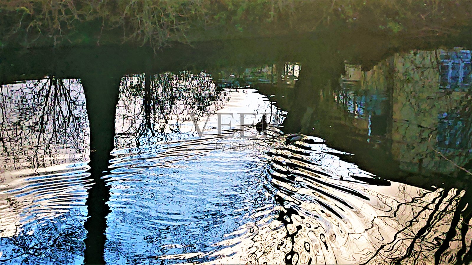 德国。12月。反射。照片摄影图片