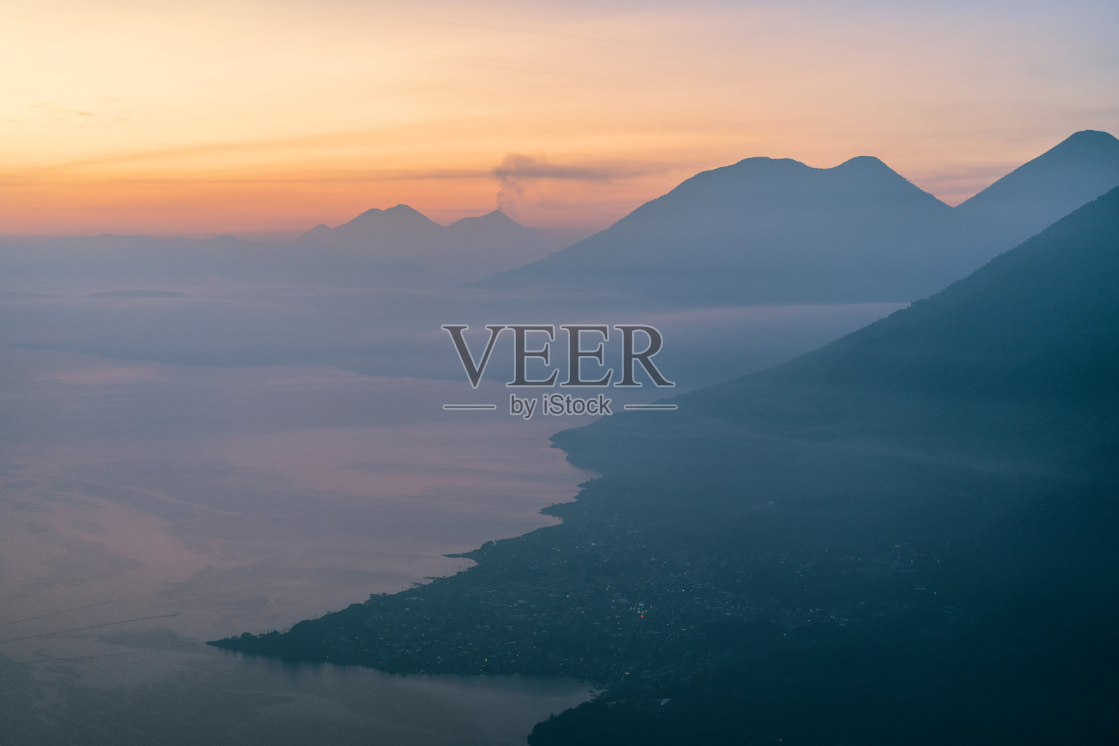 危地马拉阿提特兰湖的风景照片摄影图片