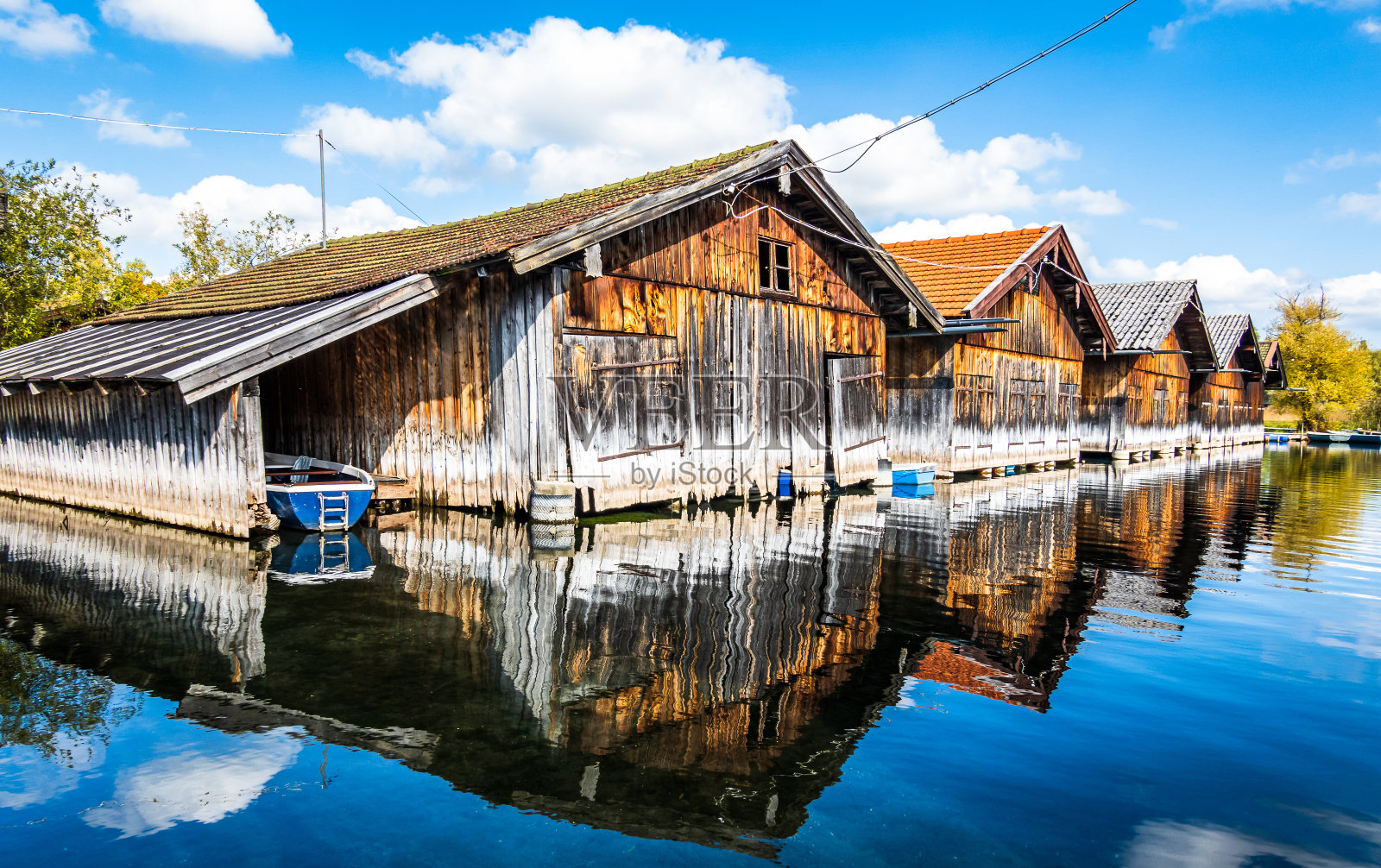 巴伐利亚的旧木屋照片摄影图片