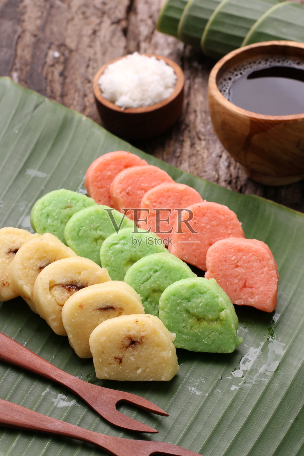 苦的蛋糕照片摄影图片