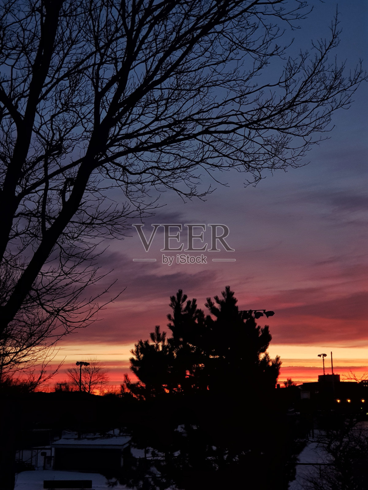 日落的四种阴影。照片摄影图片