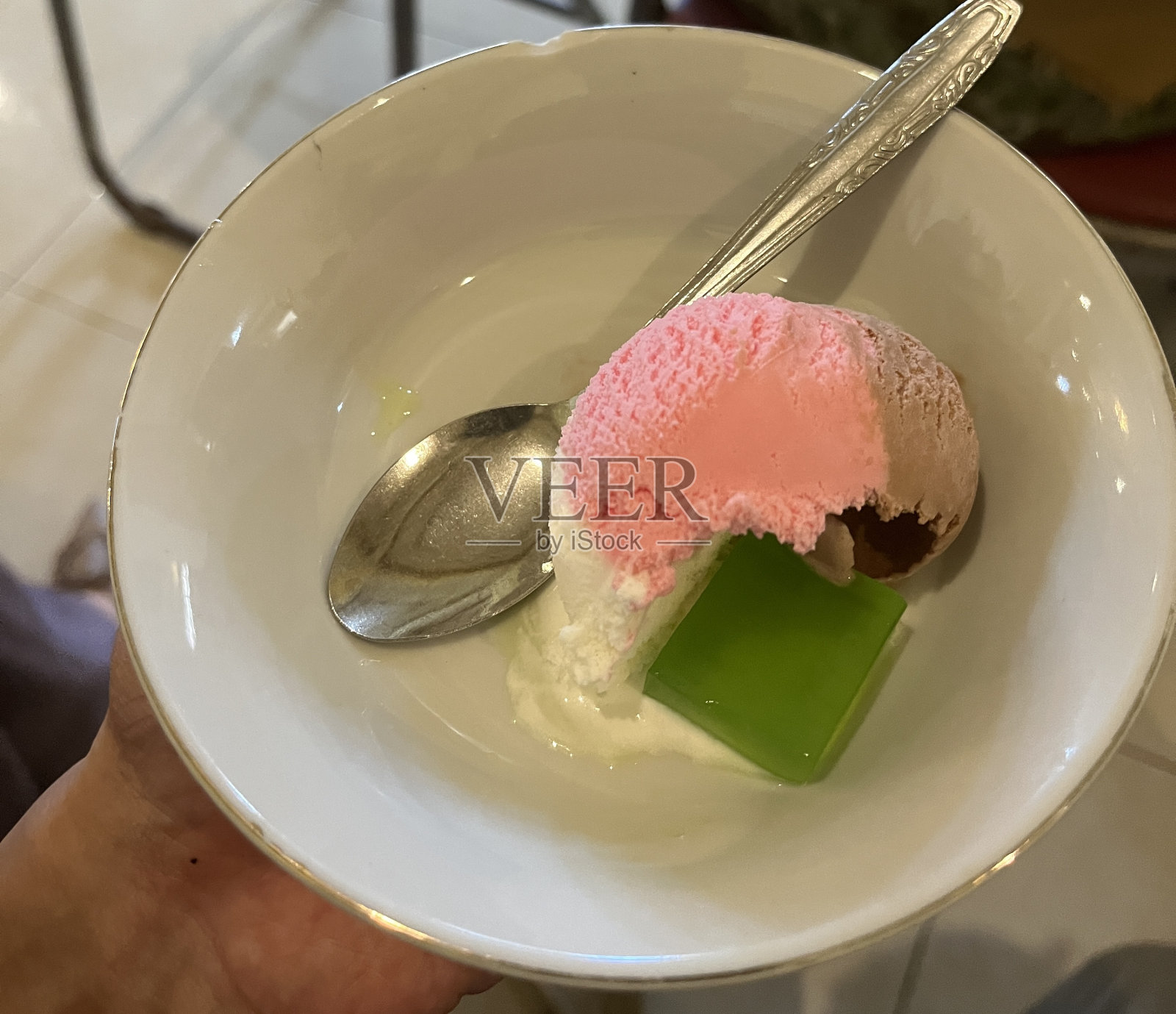 一碗冰淇淋照片摄影图片