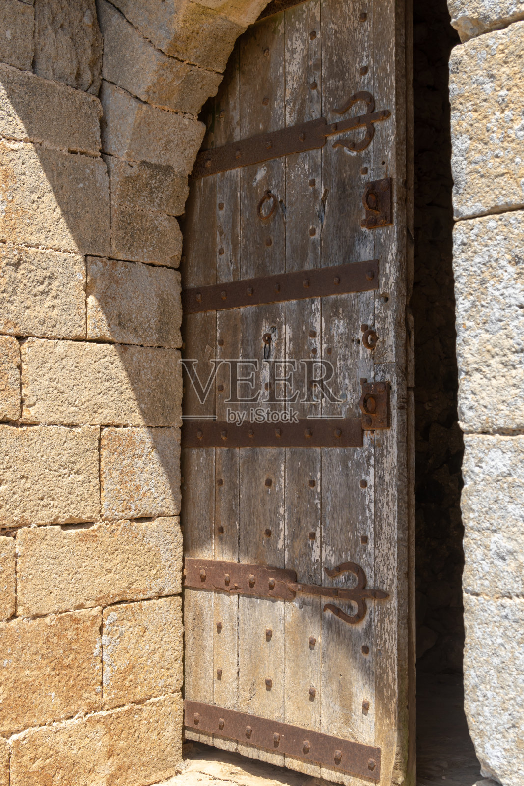 圣塔里城堡的碎片照片摄影图片