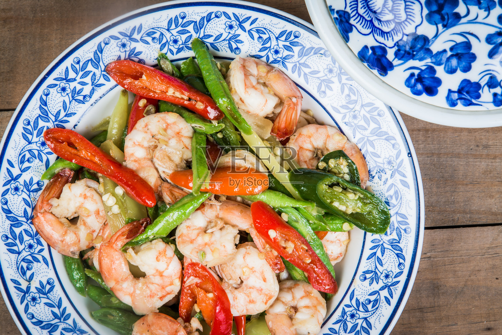 泰国菜,虾配豇豆和辣椒照片摄影图片