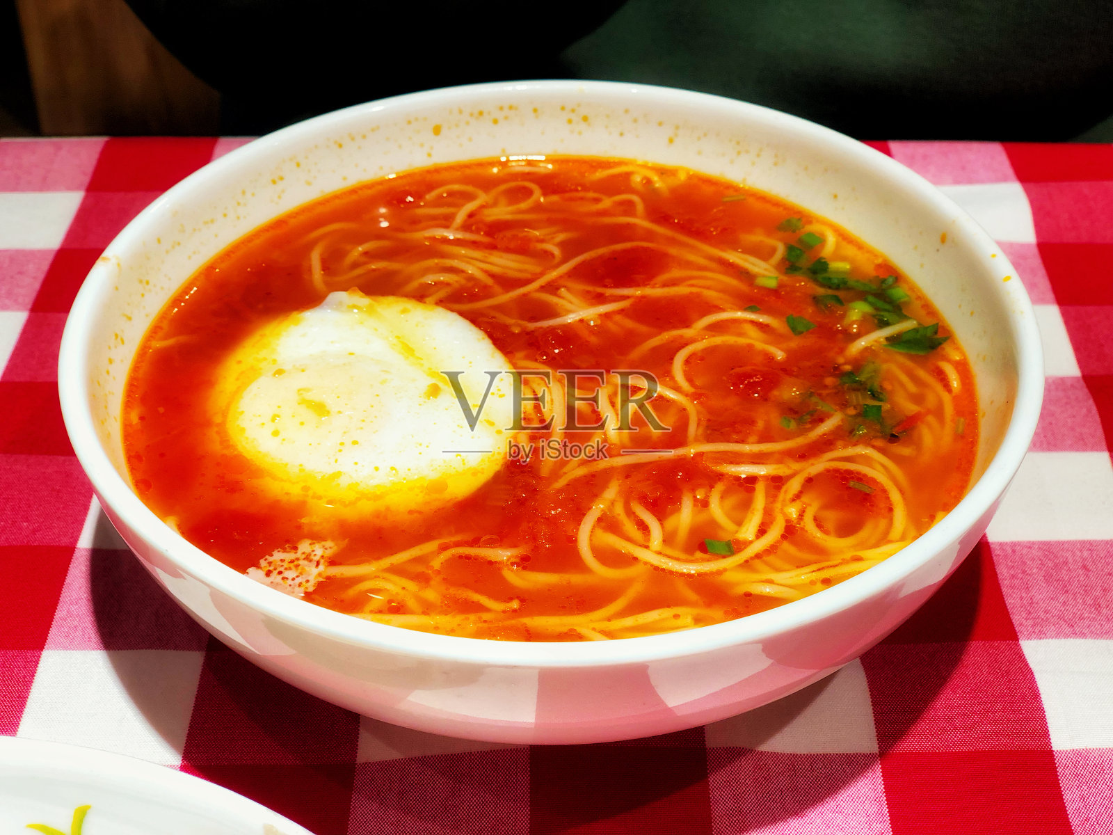 西红柿汤面照片摄影图片