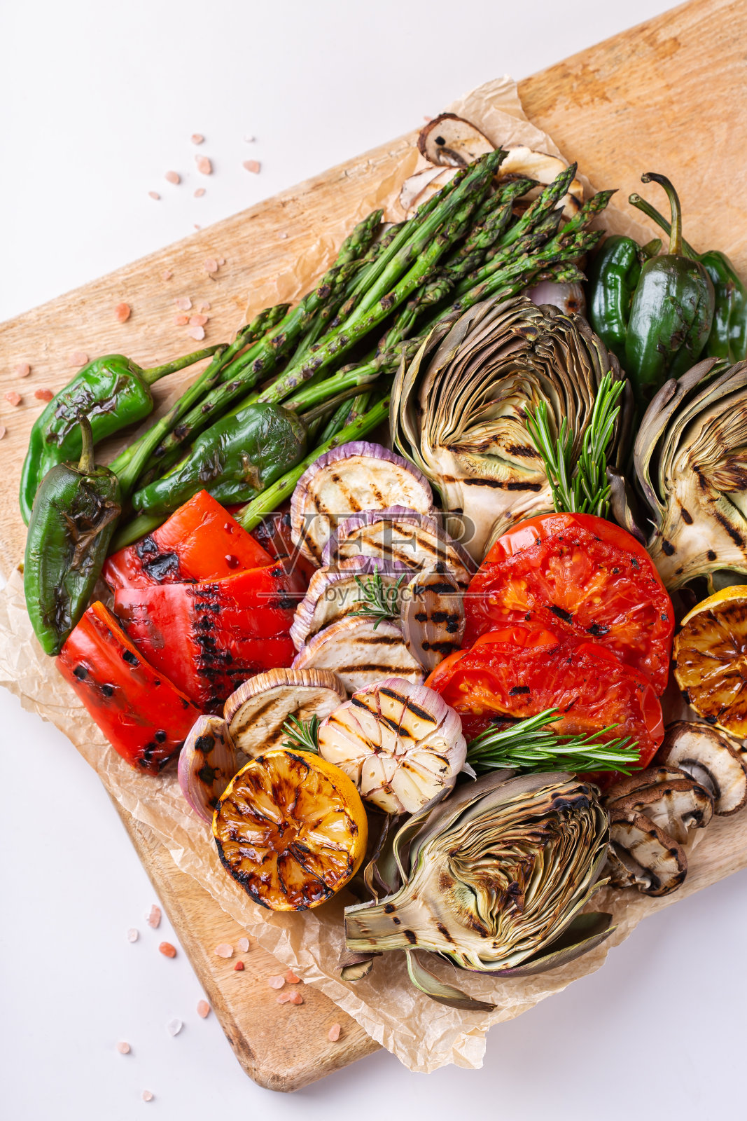 用平底锅烤蔬菜,夏天吃,素食照片摄影图片