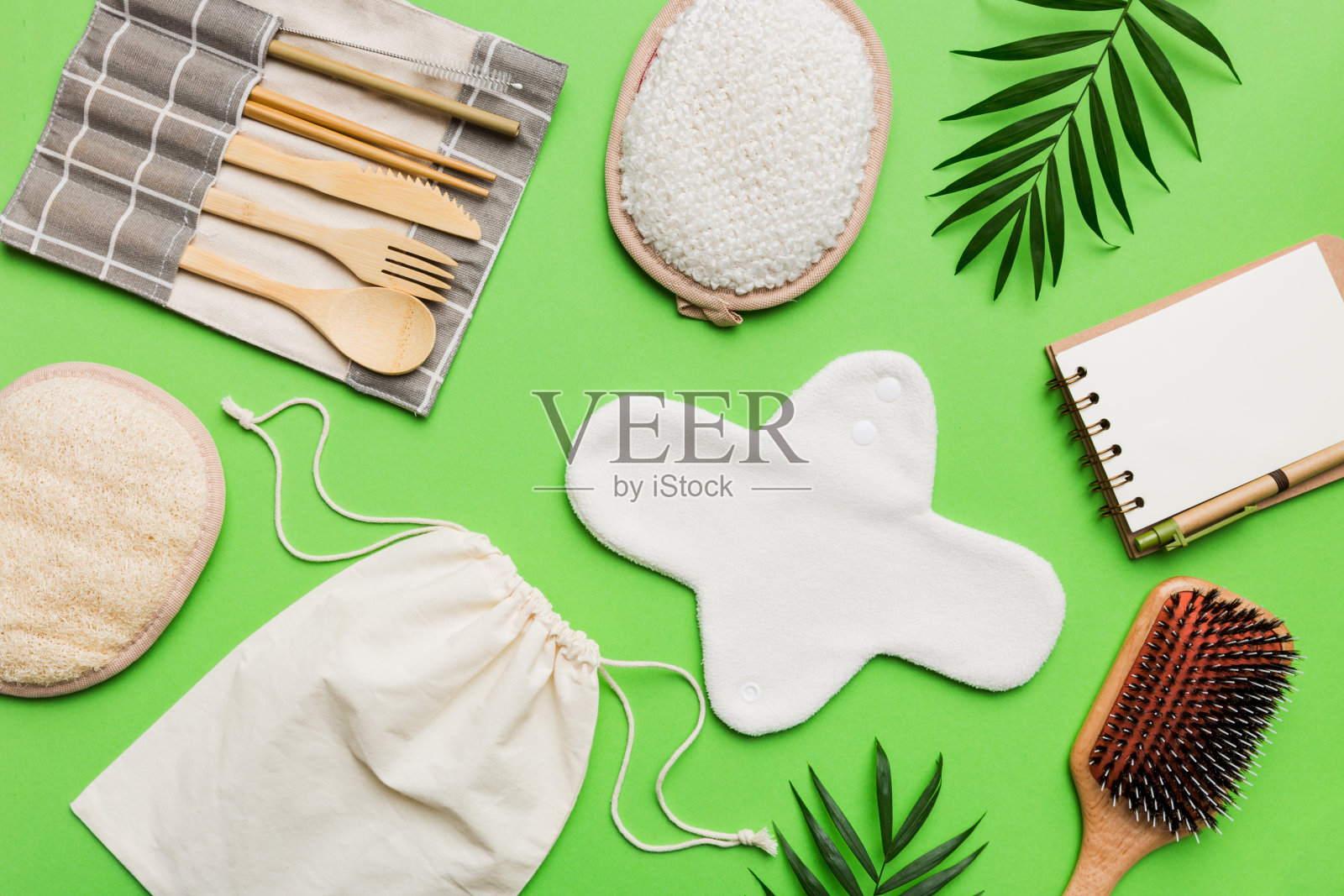 “零浪费”的概念。环保家居日常用品。俯视图照片摄影图片