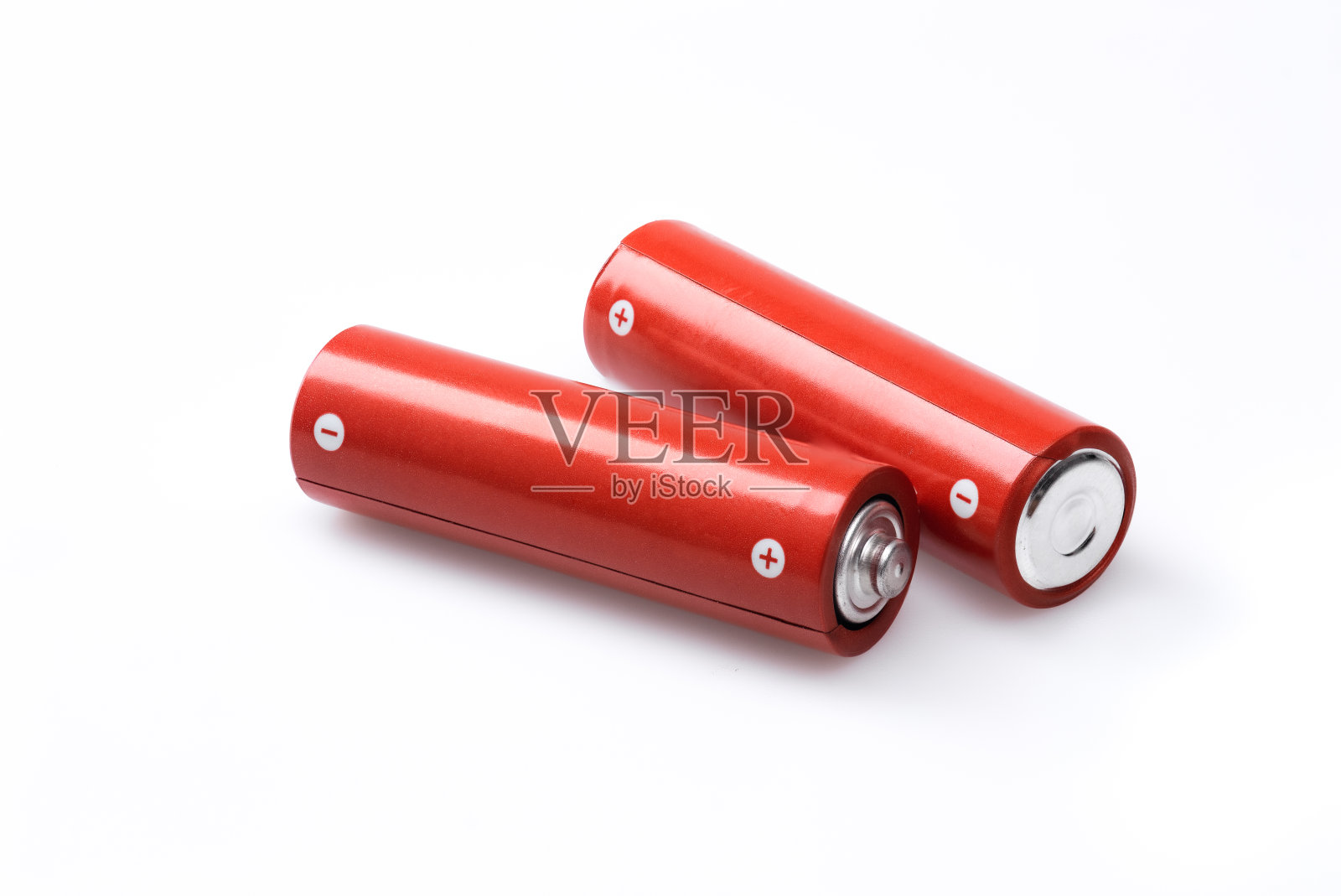 白色背景下1.5伏特碱性AA电池照片摄影图片