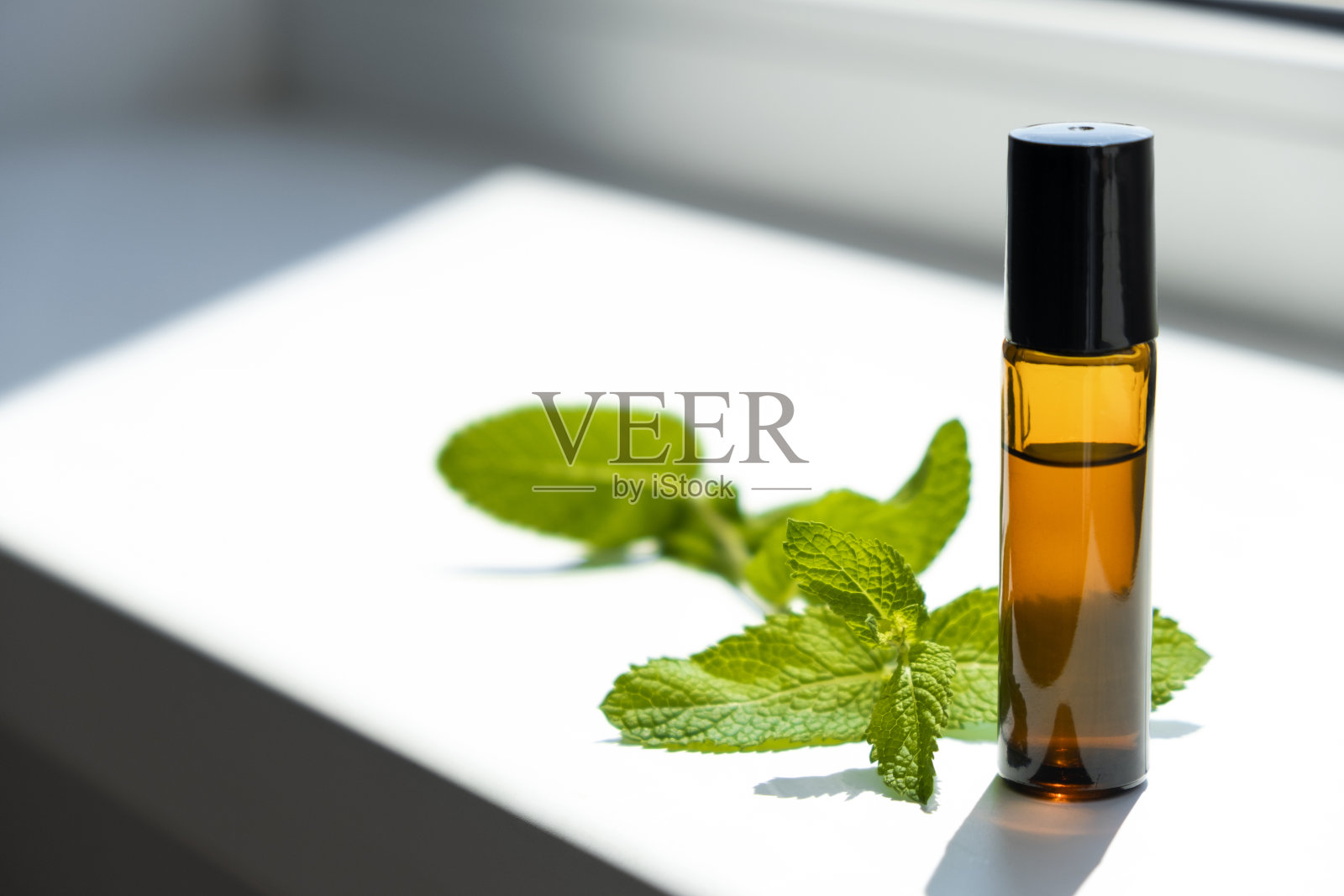 薄荷油照片摄影图片