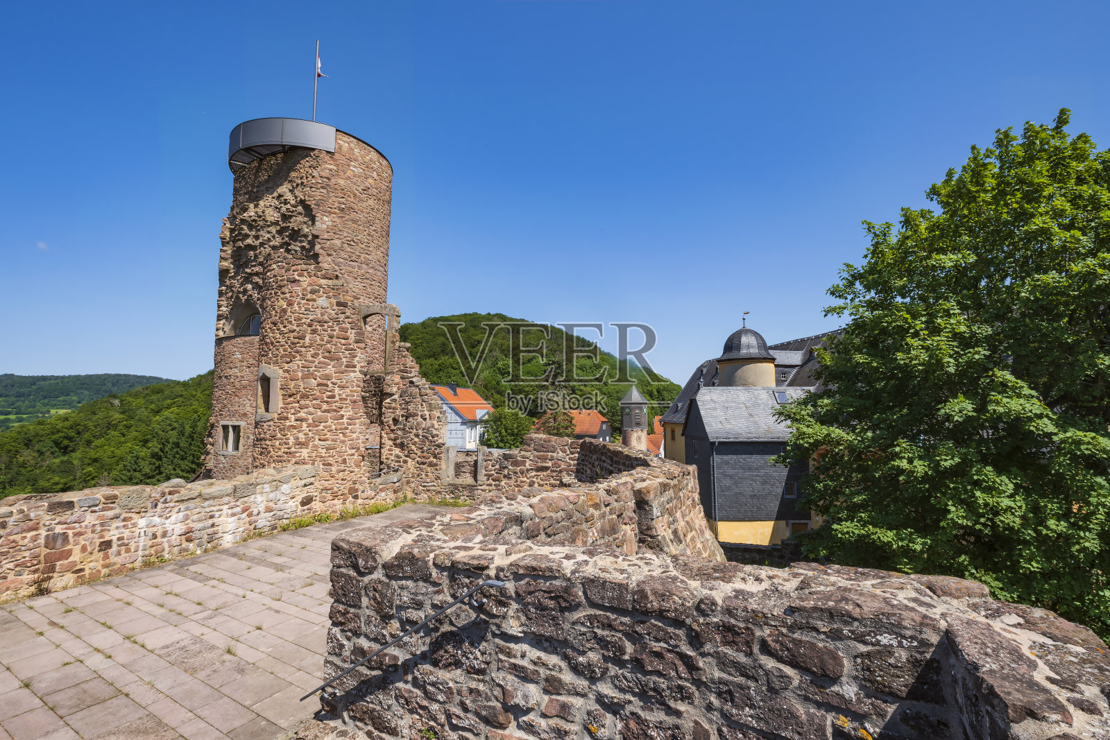 德国黑塞的施瓦辛格城堡废墟照片摄影图片