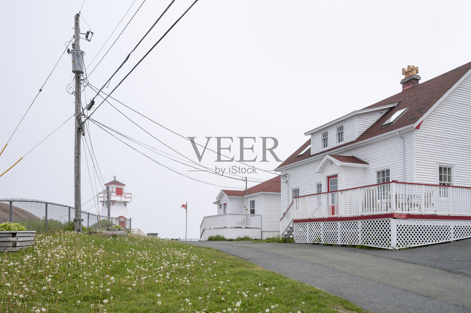 阿默斯特堡灯塔的雾天照片摄影图片