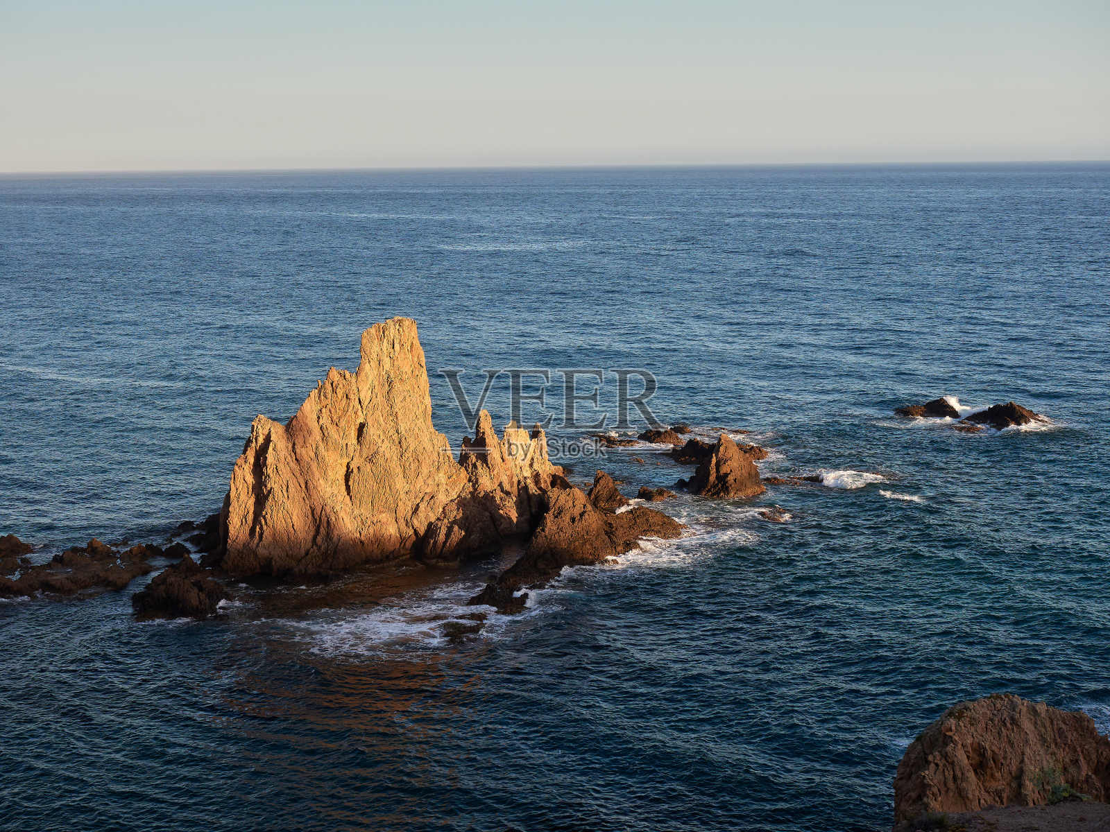 加塔角自然保护区的塞壬礁照片摄影图片