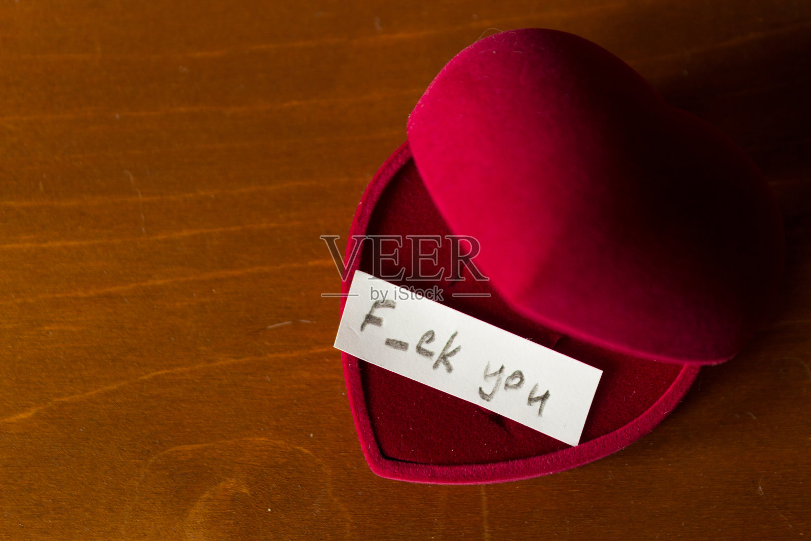 拒绝求婚。照片摄影图片