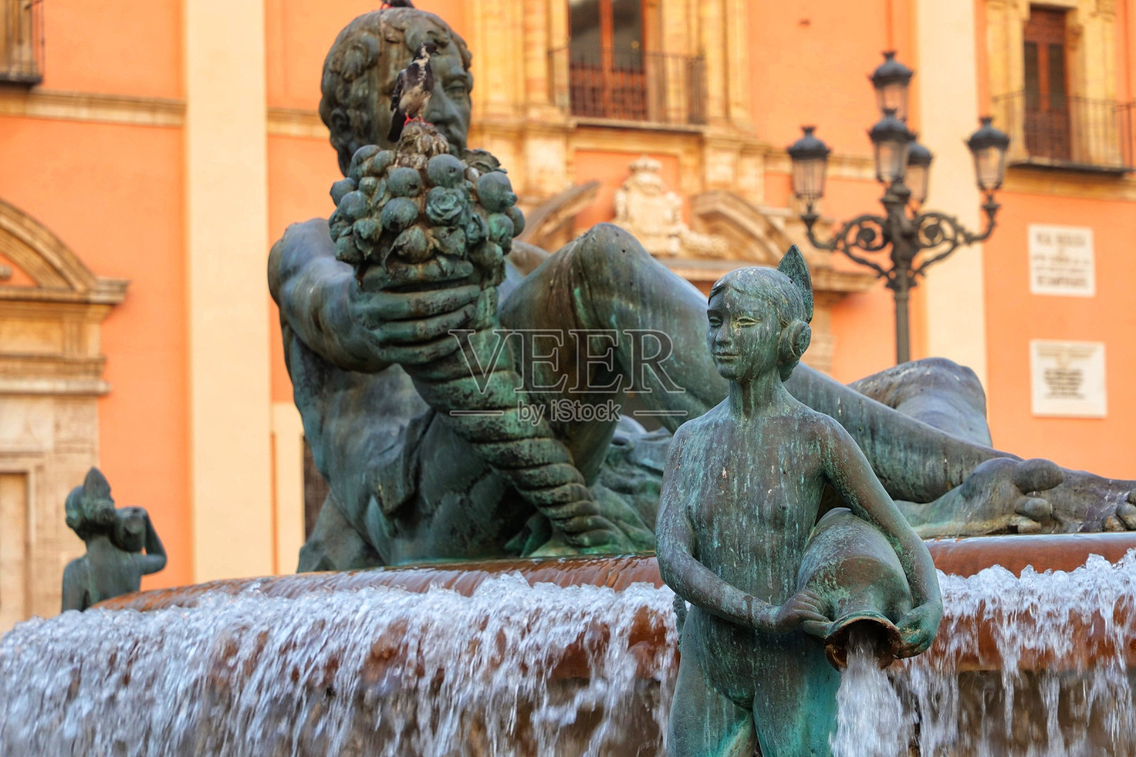 沟渠的源头照片摄影图片