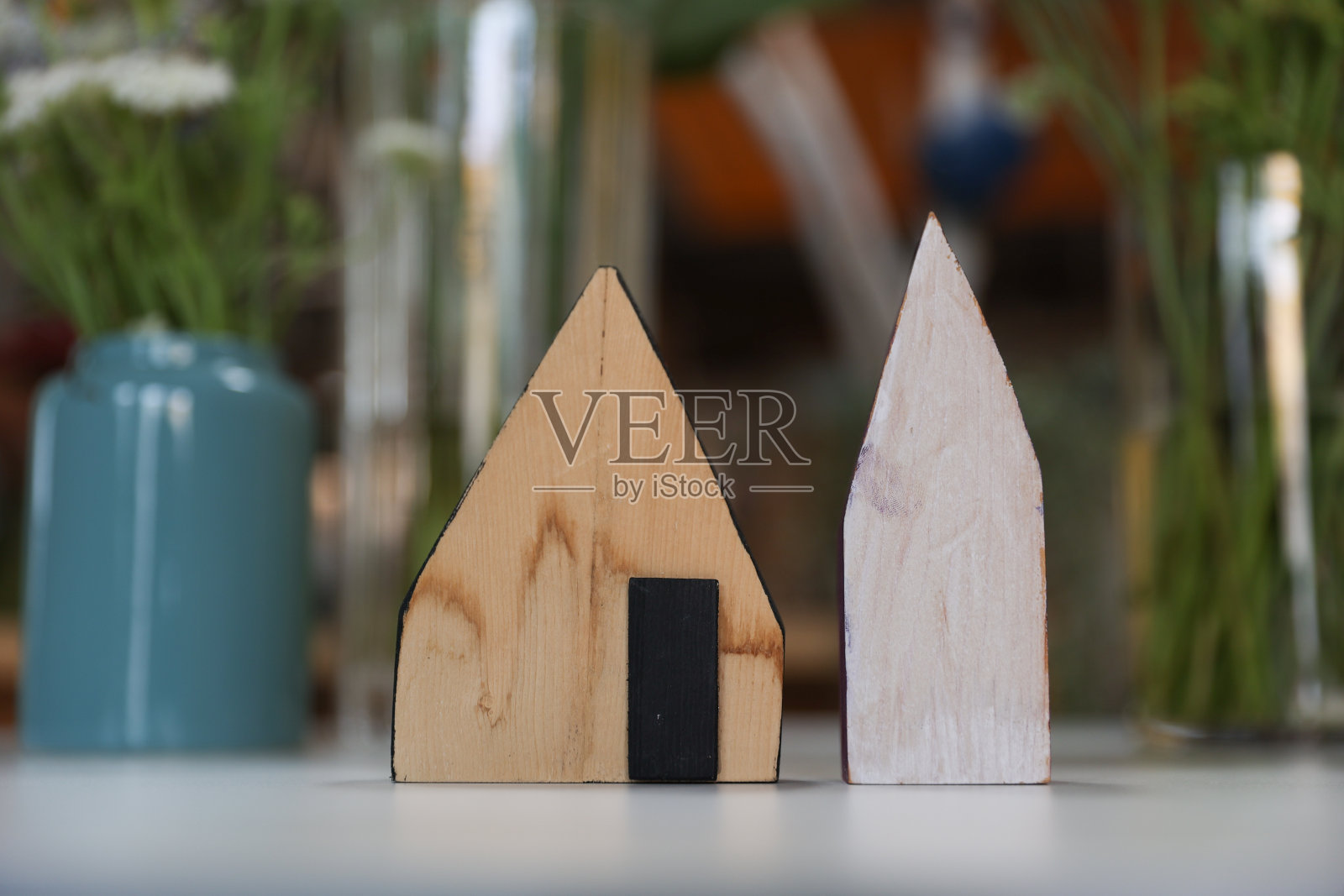 几块房子形状的木块照片摄影图片