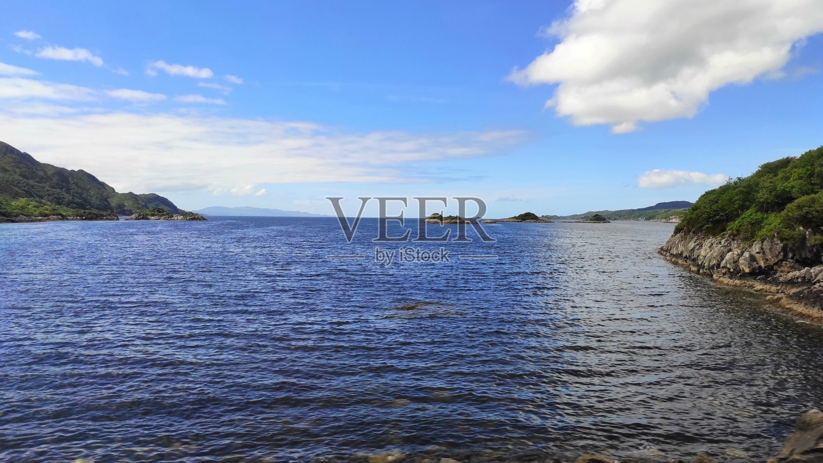 美丽的天空和大海的组合照片摄影图片