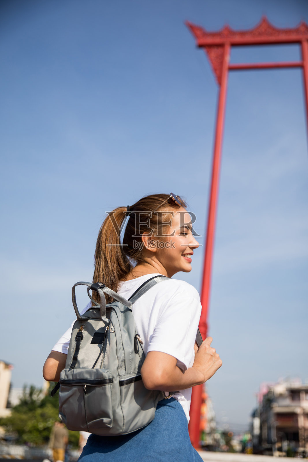 亚洲女性背包客照片摄影图片