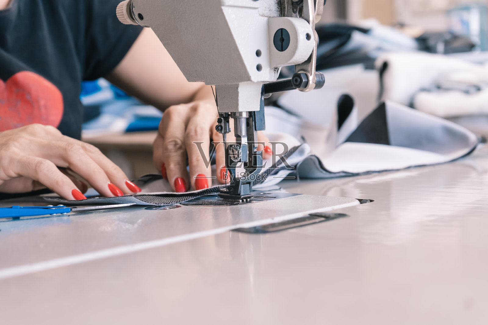 缝纫女工照片摄影图片