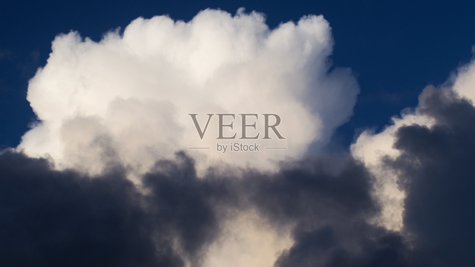 活动拖尾天空照片摄影图片