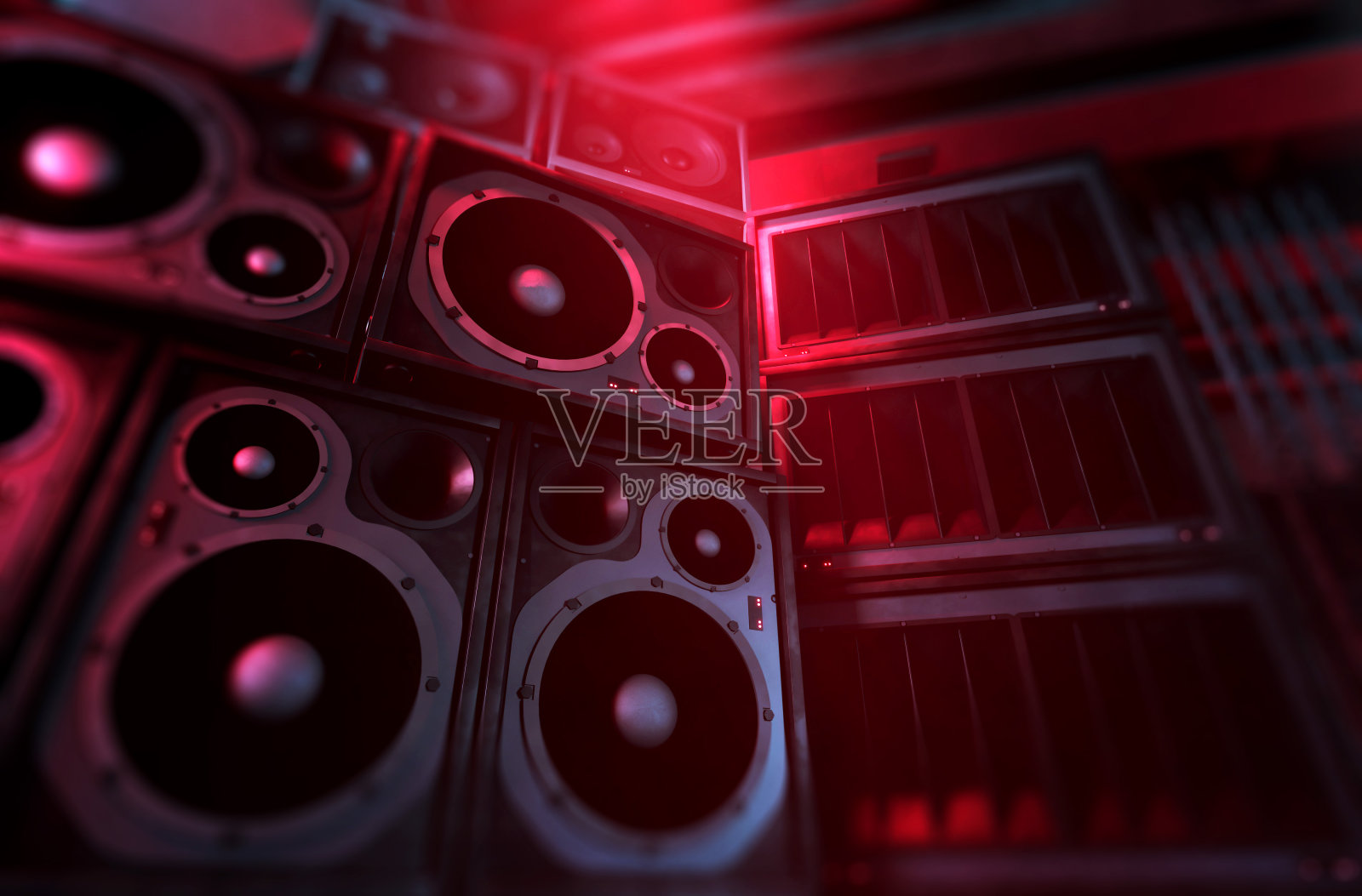 大喇叭和低音炮的音响系统的特写照片摄影图片