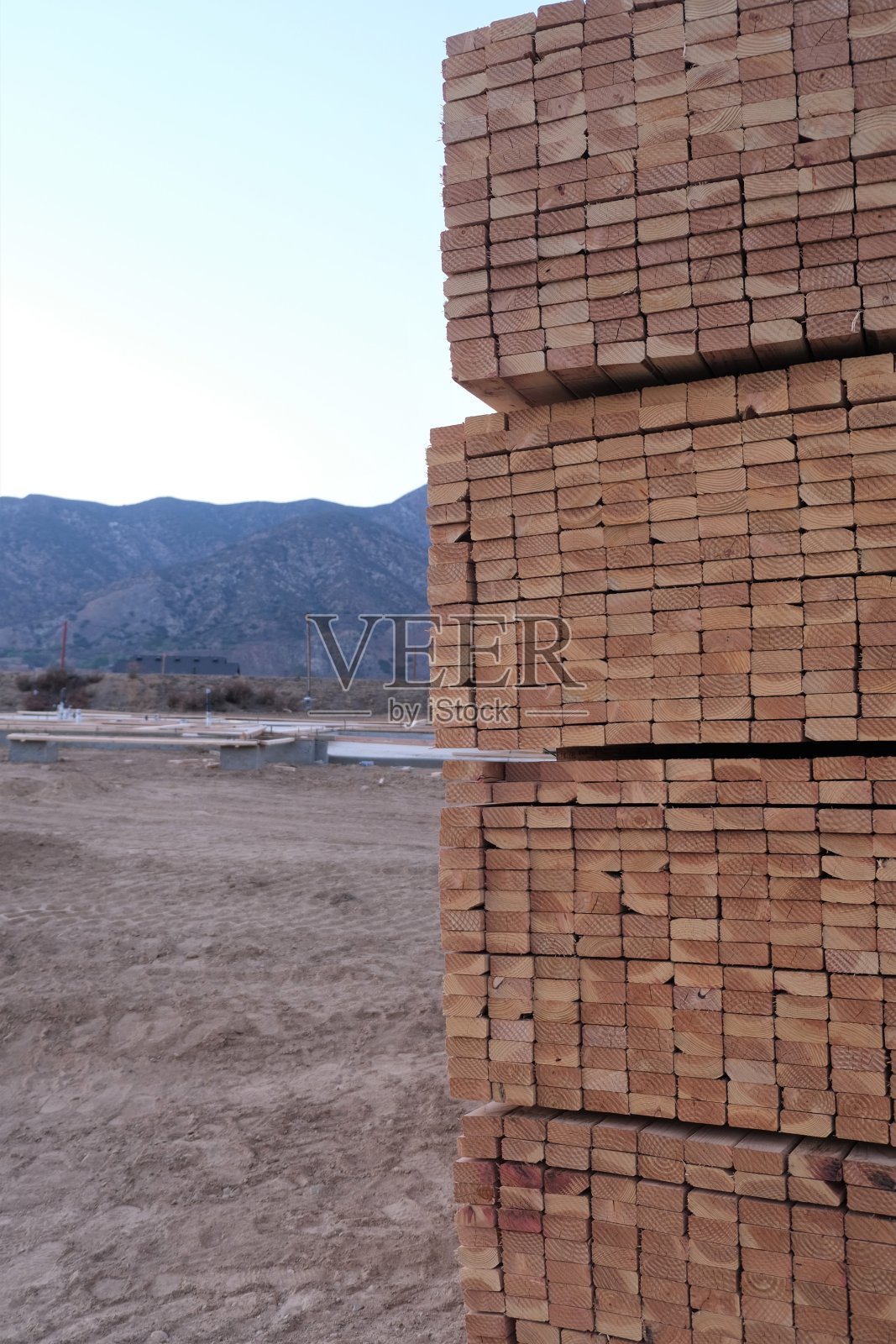 建筑用木材堆照片摄影图片